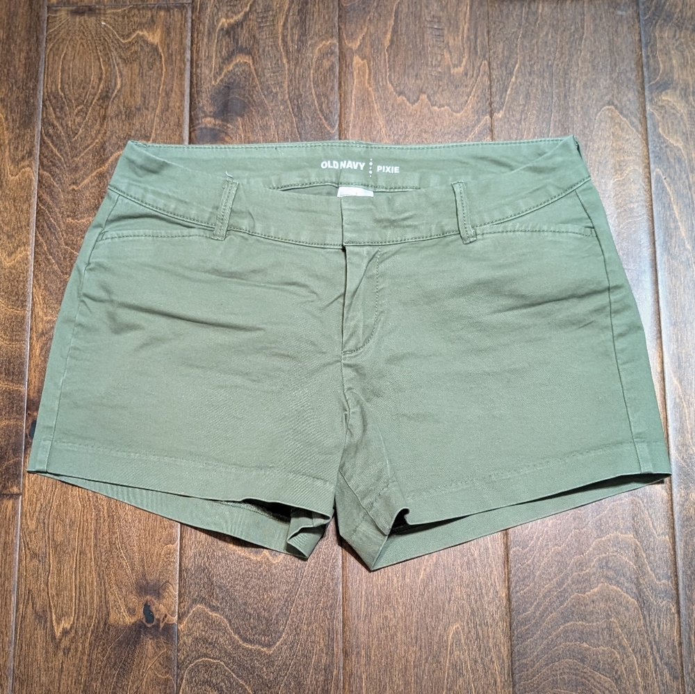Old Navy Women's Shorts - Olive Size 2